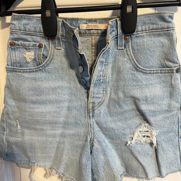 Levi's Ribcage denim short, size 25 light blue - Picture 3 of 4